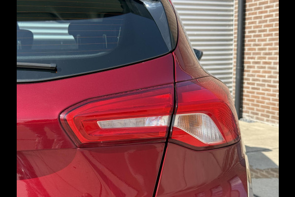 Ford Focus 1.0 EcoBoost Titanium Business 2e Eigenaar|B&O|Adap Cruise|Stoel+Stuurverw|Clima|Carplay|Camera|Elek Ramen|PDC V+A|Navi|Trekhaak|N.A.P|APK tot 03-2028