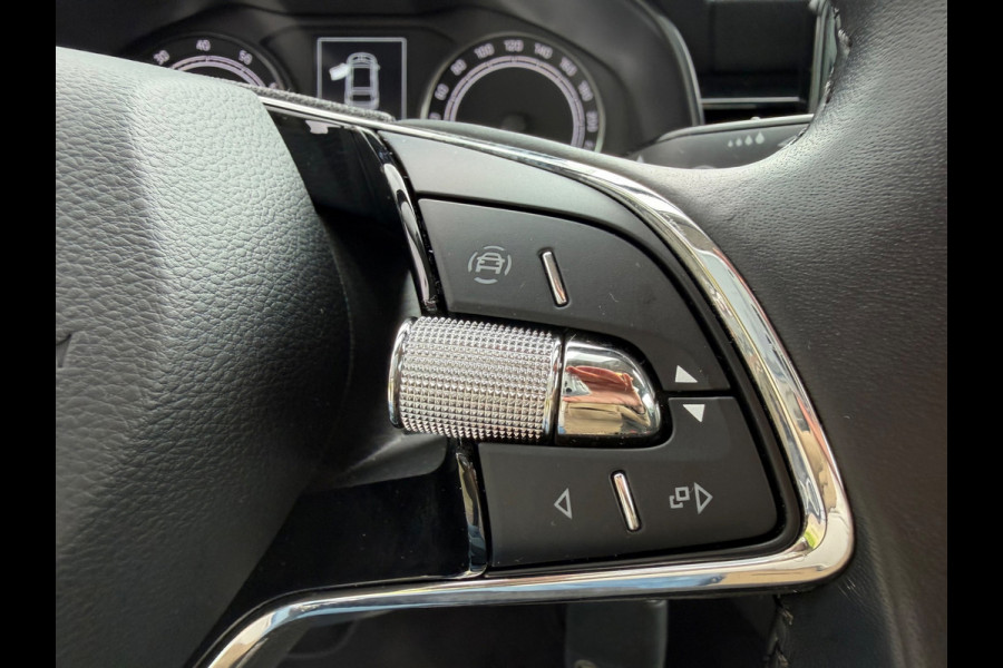 Škoda SCALA 1.0 TSI 110 pk Ambition, glazen panoramadak, cruise controle,1 e eigenaar, NL auto met nap