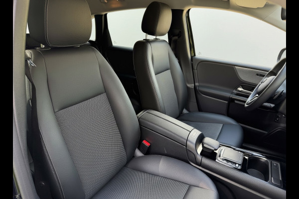 Mercedes-Benz B-Klasse 250 e AUTOMAAT, 47000 km, dealer onderhouden, 1/2 lederen interieur, stoelverwarming, parkeersensoren