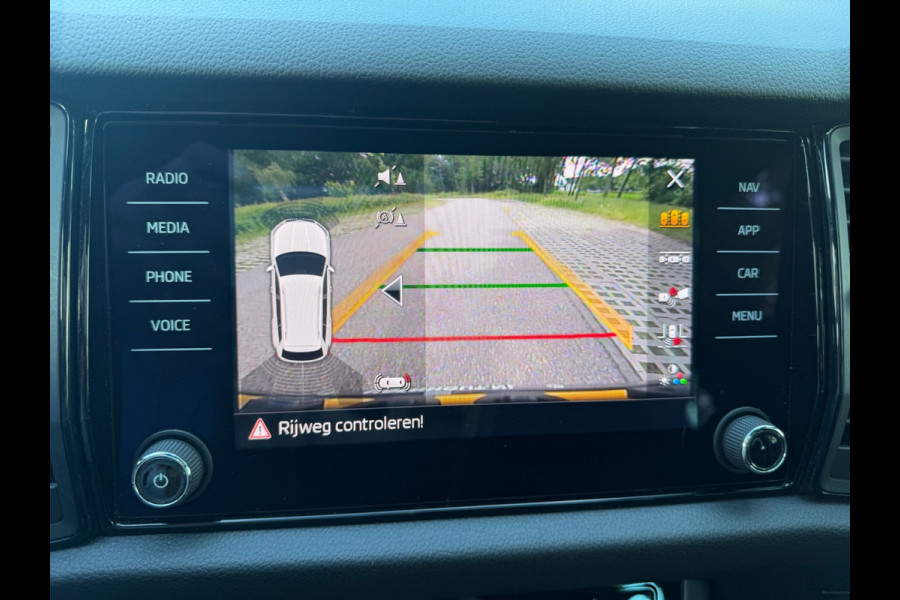 Škoda Kodiaq 1.5 TSI Sportline Business, achteruitrijcamera, digitaal cockpit,stoelverwarming, trekhaak, NL auto met nap