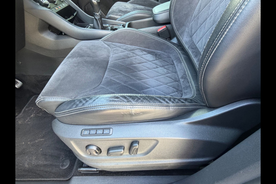 Škoda Kodiaq 1.5 TSI Sportline Business, achteruitrijcamera, digitaal cockpit,stoelverwarming, trekhaak, NL auto met nap