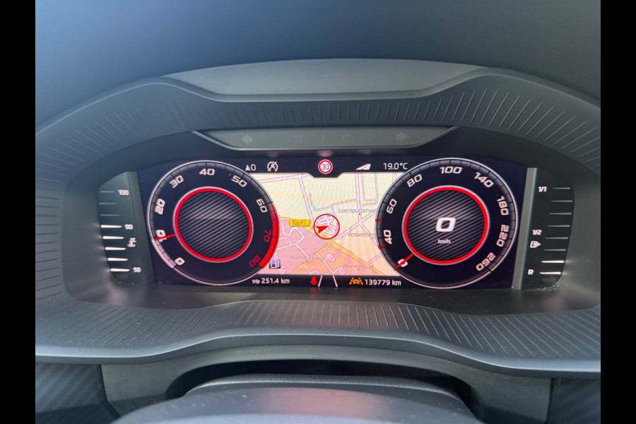 Škoda Kodiaq 1.5 TSI Sportline Business, achteruitrijcamera, digitaal cockpit,stoelverwarming, trekhaak, NL auto met nap