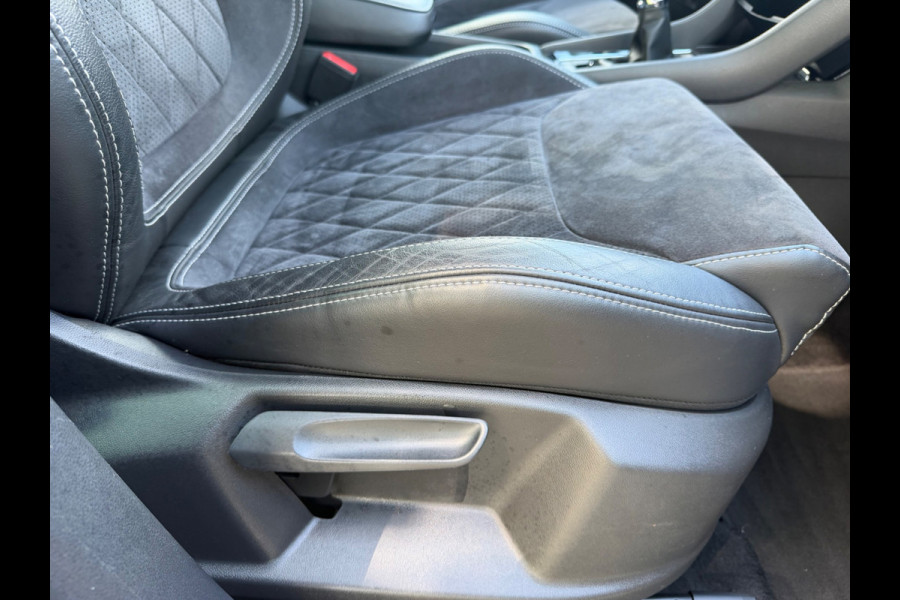 Škoda Kodiaq 1.5 TSI Sportline Business, achteruitrijcamera, digitaal cockpit,stoelverwarming, trekhaak, NL auto met nap