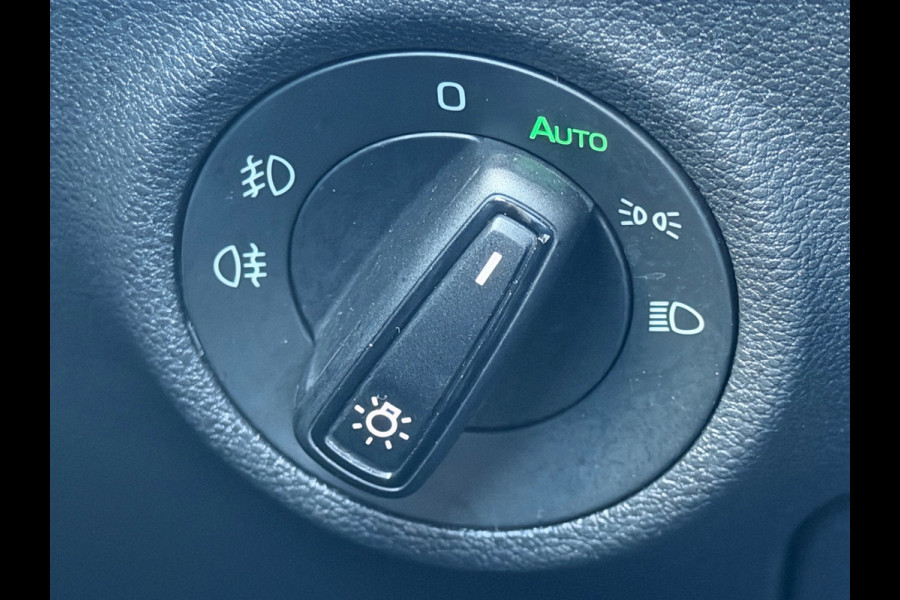 Škoda Kodiaq 1.5 TSI Sportline Business, achteruitrijcamera, digitaal cockpit,stoelverwarming, trekhaak, NL auto met nap