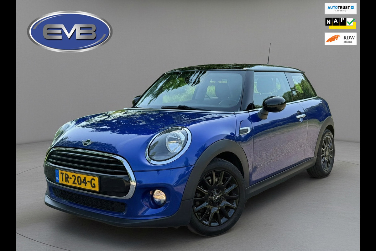 MINI 3-deurs 1.5 Cooper 136 pk, starlight bleu metallic, navigatie, keurig nette staat, NL auto met nationale auto pas