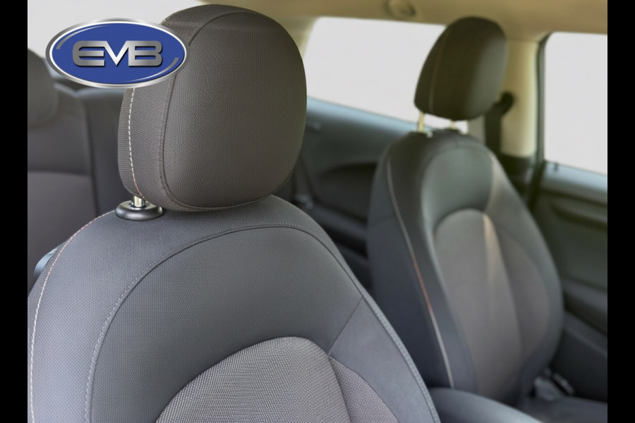 MINI 3-deurs 1.5 Cooper 136 pk, starlight bleu metallic, navigatie, keurig nette staat, NL auto met nationale auto pas
