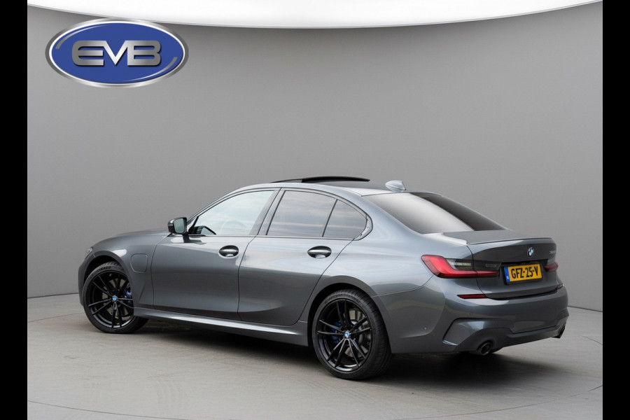 BMW 3-serie 330e High Executive M- Sport, panoramadak, lazer led, afn. Trekhaak 360 camera, headup display,,adaptief cruise,