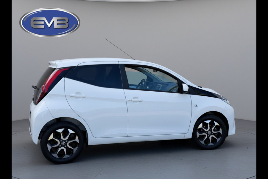 Toyota Aygo 1.0 VVT-i x-joy, achteruitrijcamera,carplay,dab, climaat controle, 1 e eigenaar, NL auto met nationale auto pas