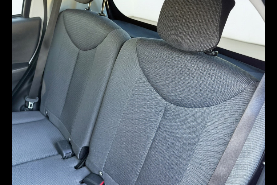 Toyota Aygo 1.0 VVT-i x-joy, achteruitrijcamera,carplay,dab, climaat controle, 1 e eigenaar, NL auto met nationale auto pas