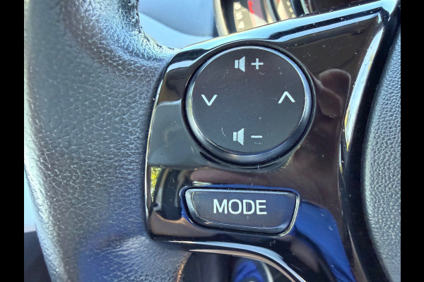 Toyota Aygo 1.0 VVT-i x-joy, achteruitrijcamera,carplay,dab, climaat controle, 1 e eigenaar, NL auto met nationale auto pas