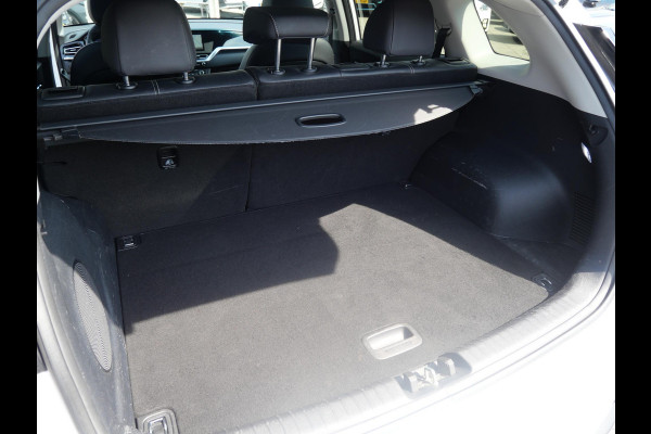 Kia e-Niro ExecutiveLine 64 kWh | 3Fase | Stoel Verkoeling | Schuif/Kantel dak | Elek. Stoelen |