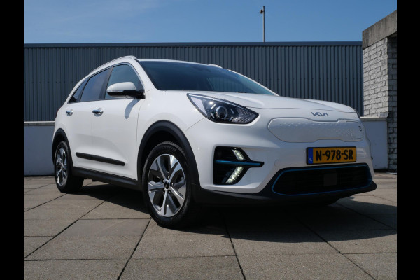 Kia e-Niro Edition 64 kWh | 3Fase | Stoel/Stuur Verwarming | Navi | Adaptief | Carplay |