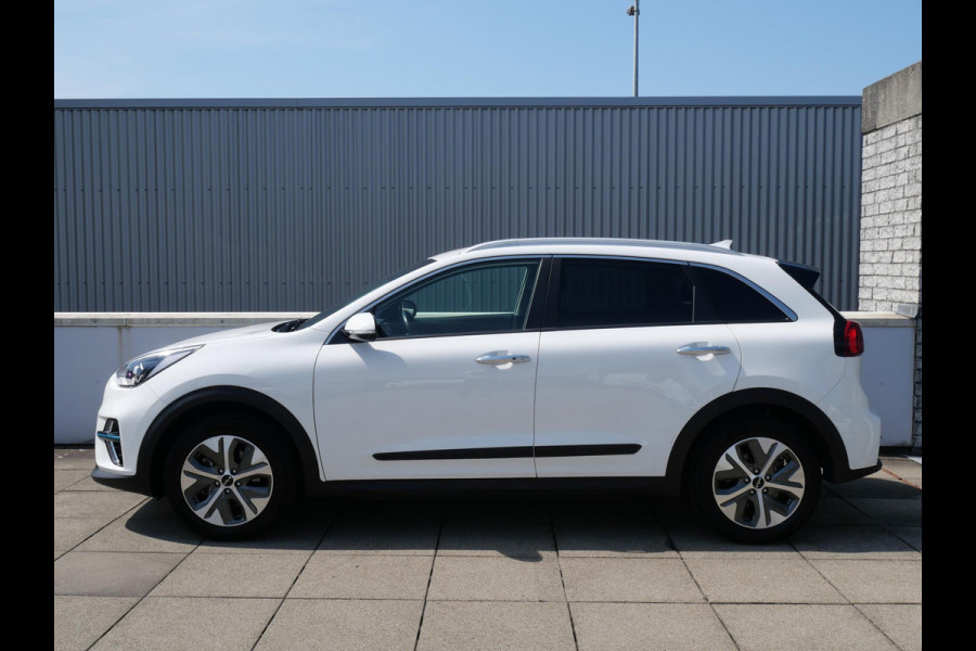 Kia e-Niro Edition 64 kWh | 3Fase | Stoel/Stuur Verwarming | Navi | Adaptief | Carplay |