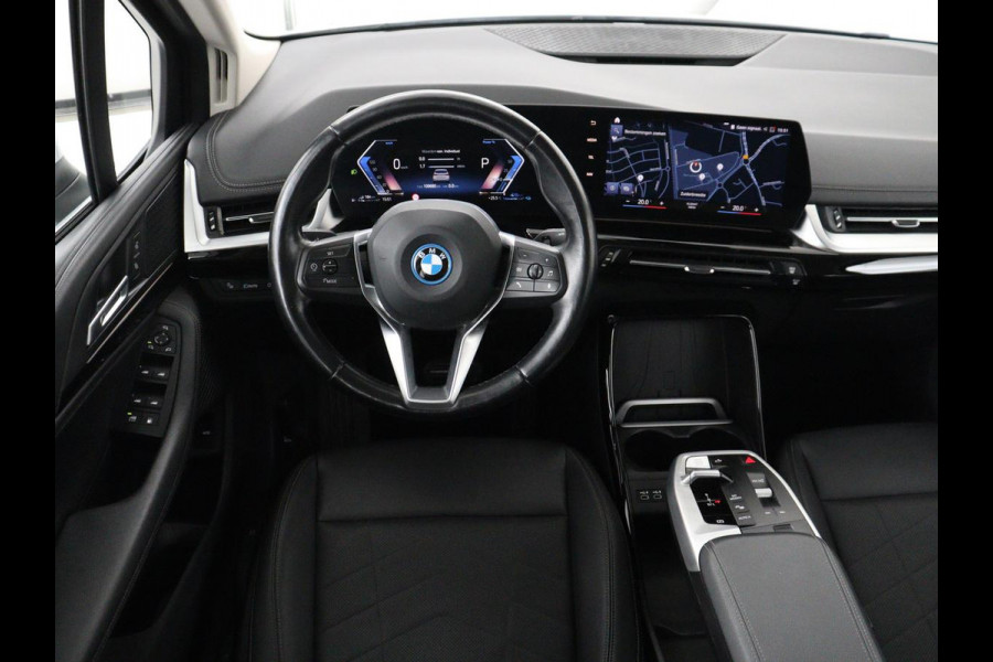 BMW 2 Serie 225 e xDrive Luxury Line | SOH 91,6% | Leder | Carplay | Navigatie | Sfeerverlichting | Cruise control | Climate control | Camera | Park assist |