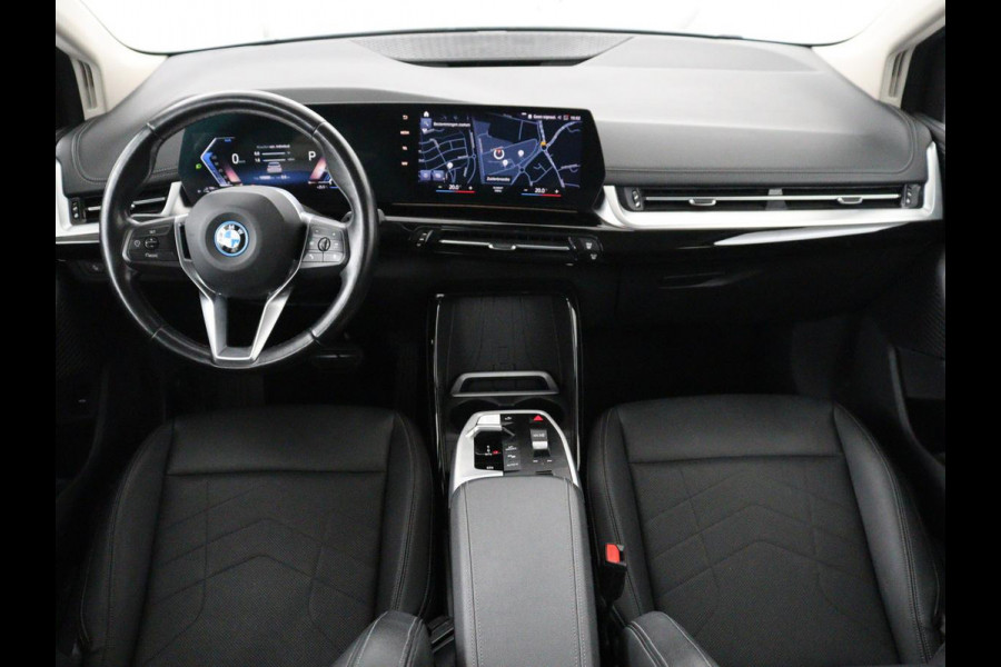 BMW 2 Serie 225 e xDrive Luxury Line | SOH 91,6% | Leder | Carplay | Navigatie | Sfeerverlichting | Cruise control | Climate control | Camera | Park assist |