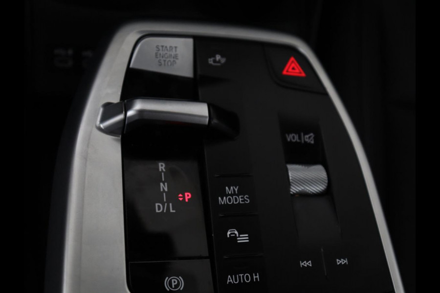 BMW 2 Serie 225 e xDrive Luxury Line | SOH 91,6% | Leder | Carplay | Navigatie | Sfeerverlichting | Cruise control | Climate control | Camera | Park assist |