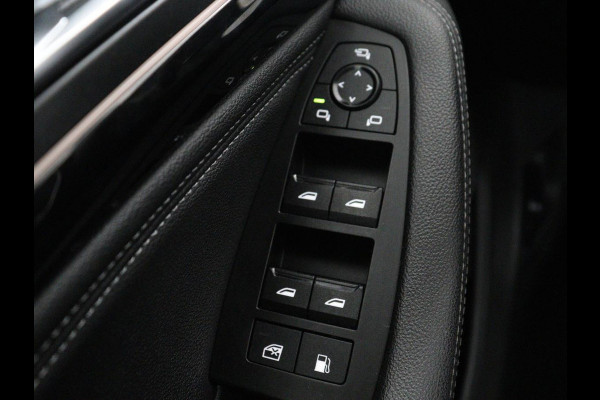 BMW 2 Serie 225 e xDrive Luxury Line | SOH 91,6% | Leder | Carplay | Navigatie | Sfeerverlichting | Cruise control | Climate control | Camera | Park assist |