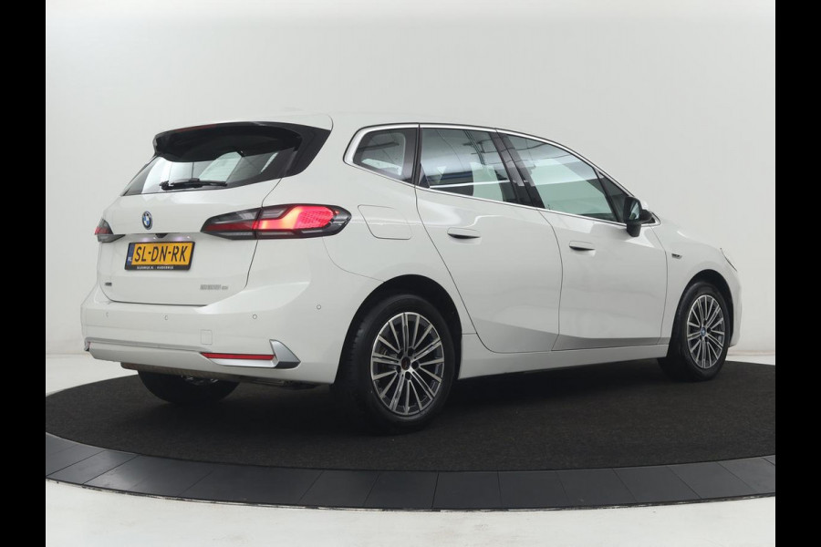 BMW 2 Serie 225 e xDrive Luxury Line | SOH 91,6% | Leder | Carplay | Navigatie | Sfeerverlichting | Cruise control | Climate control | Camera | Park assist |