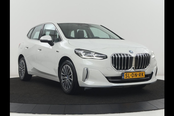 BMW 2 Serie 225 e xDrive Luxury Line | SOH 91,6% | Leder | Carplay | Navigatie | Sfeerverlichting | Cruise control | Climate control | Camera | Park assist |