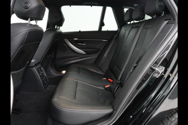 BMW 3 Serie Touring 318i M Sport Corporate Lease | Leder | Stoelverwarming | Bluetooth | Navigatie | Cruise control | Park assist | Climate control |