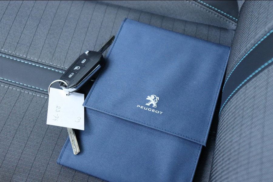 Peugeot 208 1.2 PT Allure parelmoer met. org.NL h.leer navi carplay