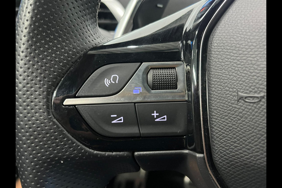 Peugeot 3008 1.6 HYbrid 225 GT Pack Business Night Vision Panoramadak Focal ACC Keyless Camera LED Dodehoek CarPlay