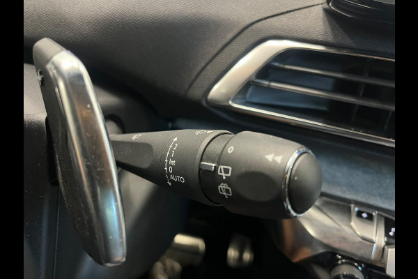 Peugeot 3008 1.6 HYbrid 225 GT Pack Business Night Vision Panoramadak Focal ACC Keyless Camera LED Dodehoek CarPlay