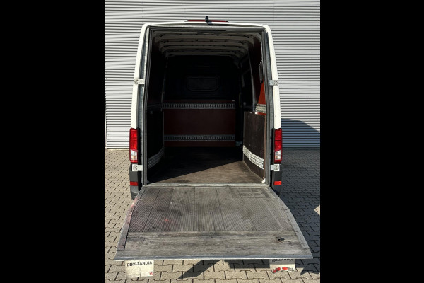 Volkswagen Crafter 35 2.0 TDI L2H2 Bus met laadklep Dhollandia