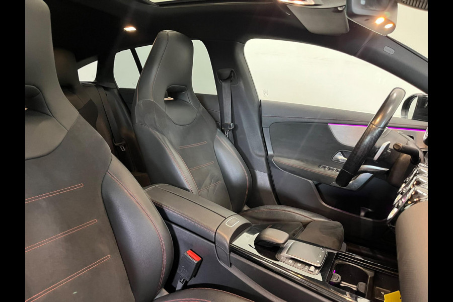Mercedes-Benz CLA-Klasse Shooting Brake 180 Business Solution AMG Panoramadak Trekhaak Multibeam LED Nightpakket