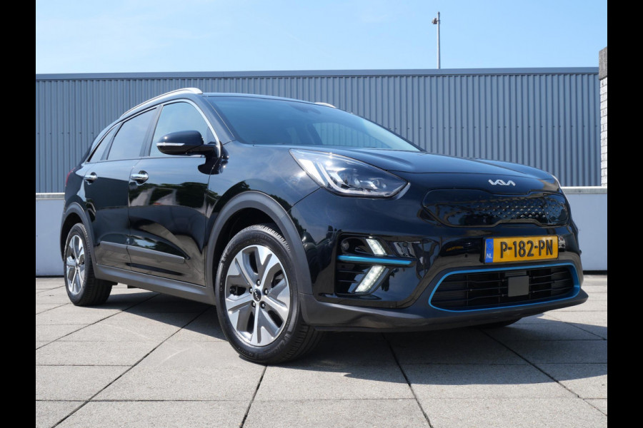 Kia e-Niro DynamicPlusLine 64 kWh | 3Fase | Cruise | Schuif-kanteldak | Navi | keyless | Carplay |