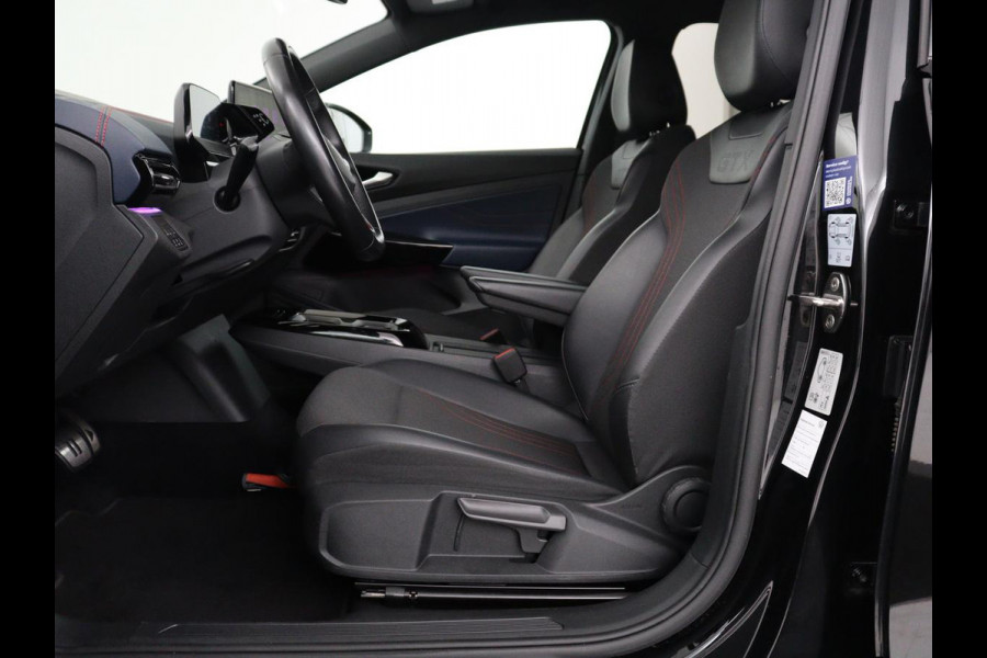 Volkswagen ID.5 GTX 77 kWh | SOH 90,1% | Half leder | Stuur/stoelverwarming | Carplay | Sfeerverlichting | Adaptive cruise | Climate control | Camera | Park assist |