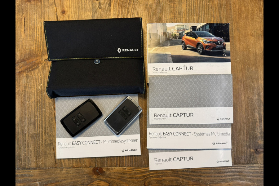 Renault Captur 1.3 TCe 140 Intens Automaat Navi Carplay Clima Camera PDC V+A