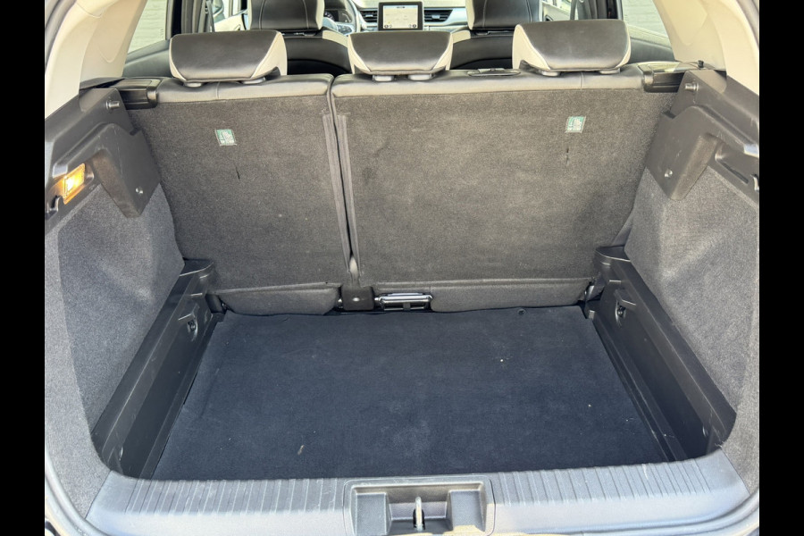 Renault Captur 1.3 TCe 140 Intens Automaat Navi Carplay Clima Camera PDC V+A