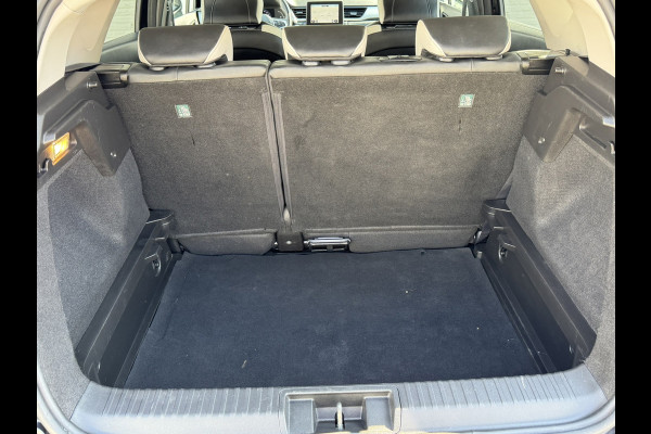 Renault Captur 1.3 TCe 140 Intens Automaat Navi Carplay Clima Camera PDC V+A
