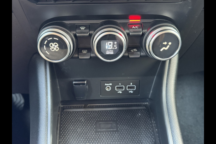 Renault Captur 1.3 TCe 140 Intens Automaat Navi Carplay Clima Camera PDC V+A