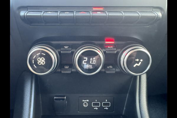 Renault Captur 1.3 TCe 140 Intens Automaat Navi Carplay Clima Camera PDC V+A