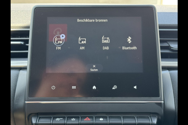 Renault Captur 1.3 TCe 140 Intens Automaat Navi Carplay Clima Camera PDC V+A