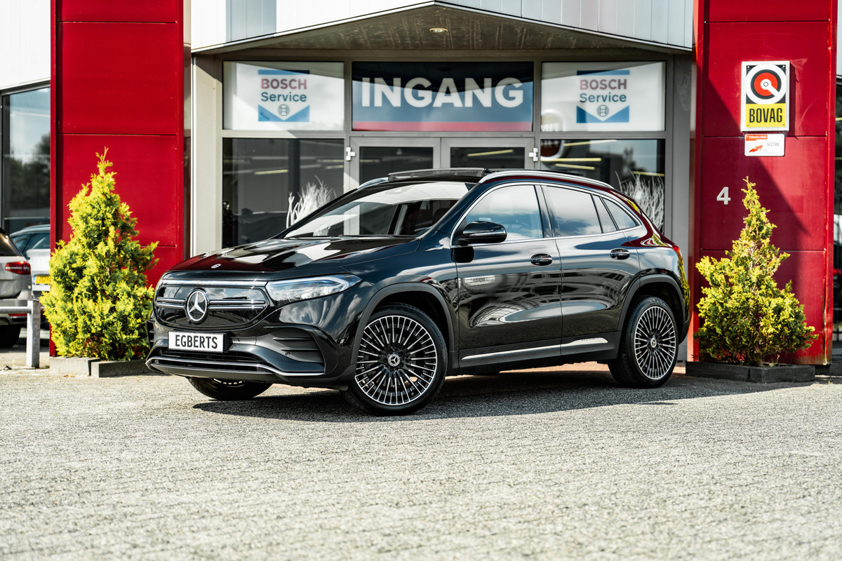 Mercedes-Benz EQA 250 AMG Line 67 kWh | Pano | Apple Carplay |