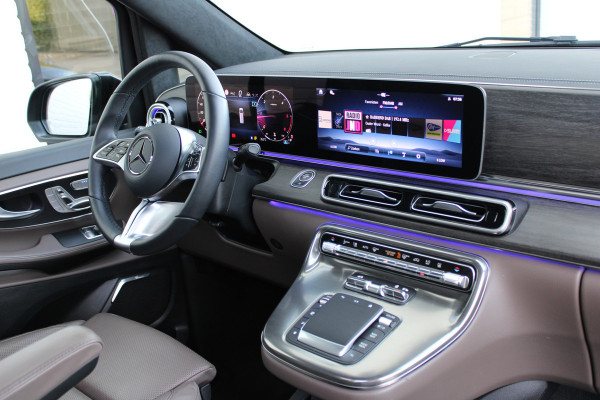 Mercedes-Benz V-Klasse 300d / AMG / Exclusive / DC / 4-matic / Luchtvering / Pano / 360 Cam / Burmester / Vol Opties / NIEUWSTAAT.