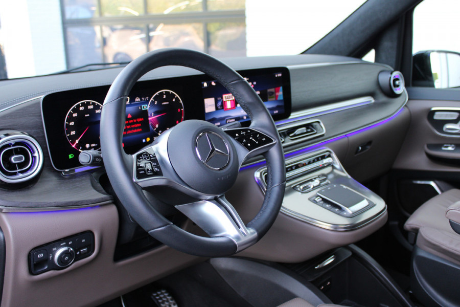 Mercedes-Benz V-Klasse 300d / AMG / Exclusive / DC / 4-matic / Luchtvering / Pano / 360 Cam / Burmester / Vol Opties / NIEUWSTAAT.