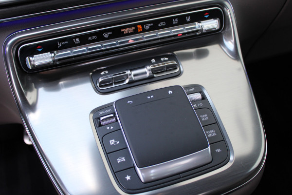 Mercedes-Benz V-Klasse 300d / AMG / Exclusive / DC / 4-matic / Luchtvering / Pano / 360 Cam / Burmester / Vol Opties / NIEUWSTAAT.