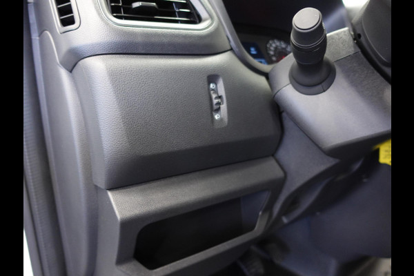 Renault Master T33 2.3 dCi 135 L2H2 BPM VRIJ! Airco Cruise control Parkeersensoren Navigatie Trekhaak