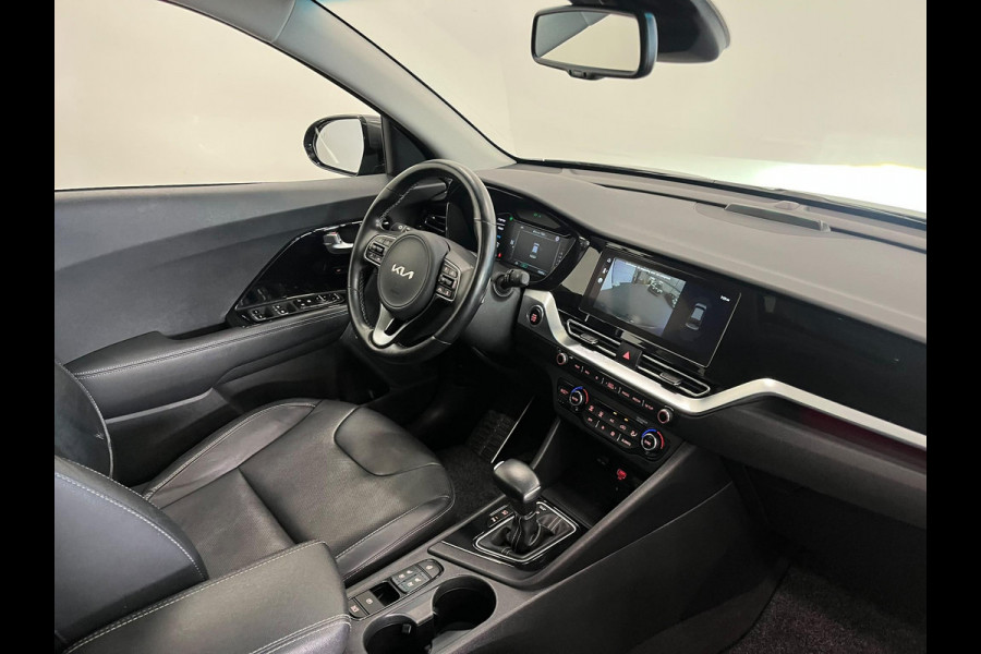 Kia Niro 1.6 GDi PHEV ExecutiveLine Navigatie Apple Carplay Android Auto Camera Parkeersensoren achter Adaptive Cruise Control Stoelverwarming en verkoeling Stuurverwarming Elektrisch verstelbare stoelen Climate Control
