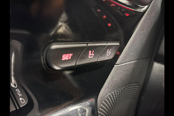 Kia Niro 1.6 GDi PHEV ExecutiveLine Navigatie Apple Carplay Android Auto Camera Parkeersensoren achter Adaptive Cruise Control Stoelverwarming en verkoeling Stuurverwarming Elektrisch verstelbare stoelen Climate Control