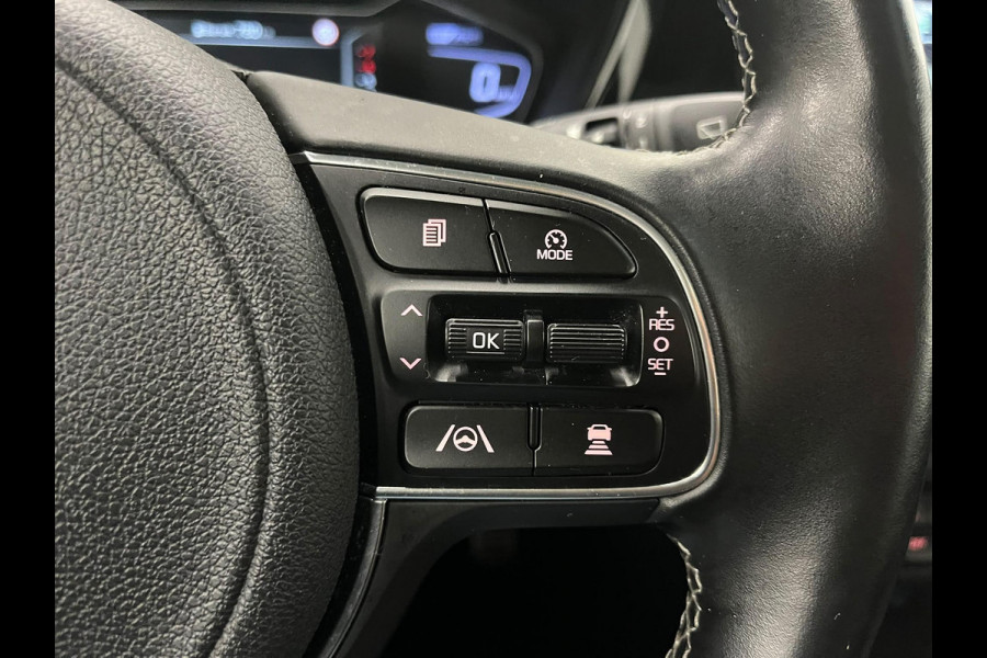 Kia Niro 1.6 GDi PHEV ExecutiveLine Navigatie Apple Carplay Android Auto Camera Parkeersensoren achter Adaptive Cruise Control Stoelverwarming en verkoeling Stuurverwarming Elektrisch verstelbare stoelen Climate Control