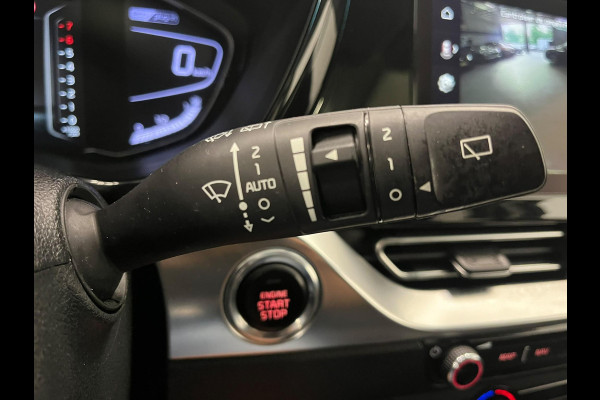 Kia Niro 1.6 GDi PHEV ExecutiveLine Navigatie Apple Carplay Android Auto Camera Parkeersensoren achter Adaptive Cruise Control Stoelverwarming en verkoeling Stuurverwarming Elektrisch verstelbare stoelen Climate Control