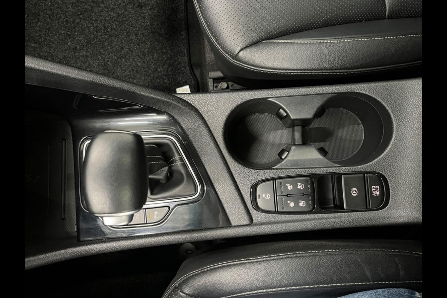 Kia Niro 1.6 GDi PHEV ExecutiveLine Navigatie Apple Carplay Android Auto Camera Parkeersensoren achter Adaptive Cruise Control Stoelverwarming en verkoeling Stuurverwarming Elektrisch verstelbare stoelen Climate Control