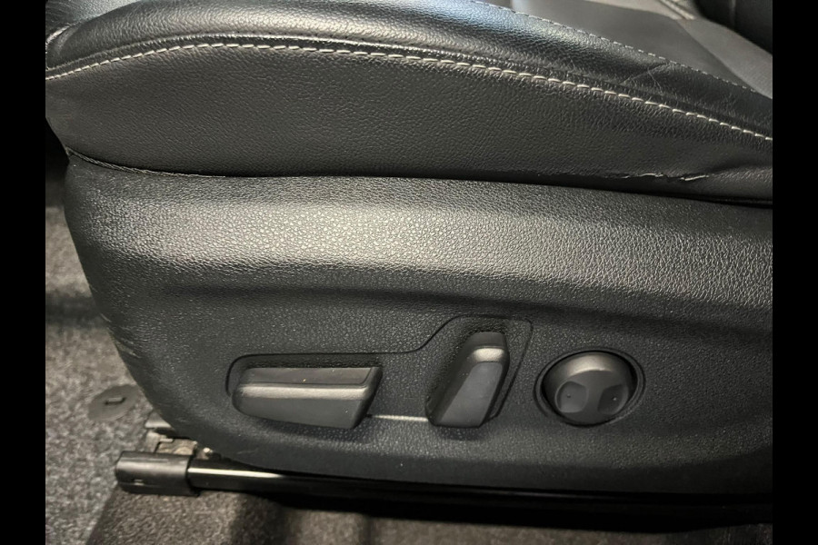Kia Niro 1.6 GDi PHEV ExecutiveLine Navigatie Apple Carplay Android Auto Camera Parkeersensoren achter Adaptive Cruise Control Stoelverwarming en verkoeling Stuurverwarming Elektrisch verstelbare stoelen Climate Control