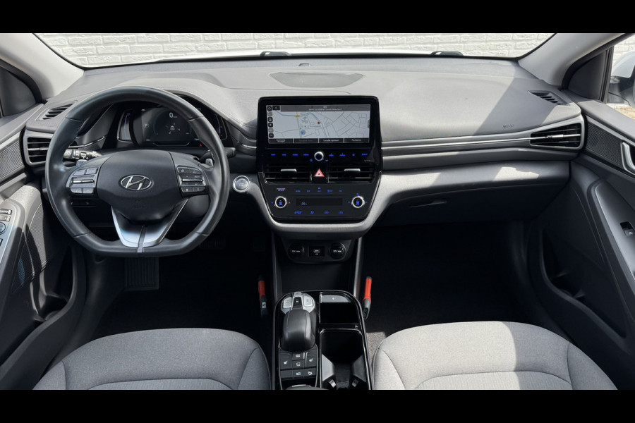 Hyundai IONIQ Comfort EV 38 kWh Camera Navi Stoelverwarming Carplay Cruise