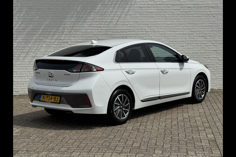 Hyundai IONIQ Comfort EV 38 kWh Camera Navi Stoelverwarming Carplay Cruise